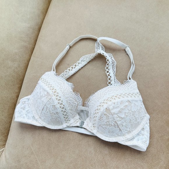 🌸 Like-New Victoria's Secret Beige White Bra | Size 32B 🌸 - Picture 3 of 5